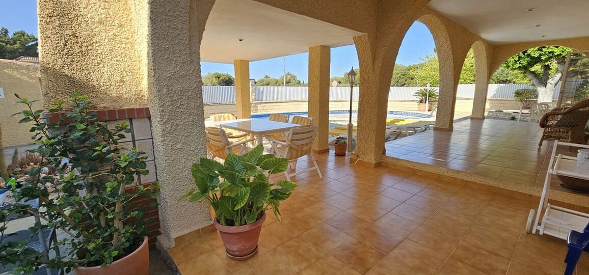 5 soveværelse Villa til salg i Campoamor med swimmingpool garage - € 769.000 (Ref: 10172654)