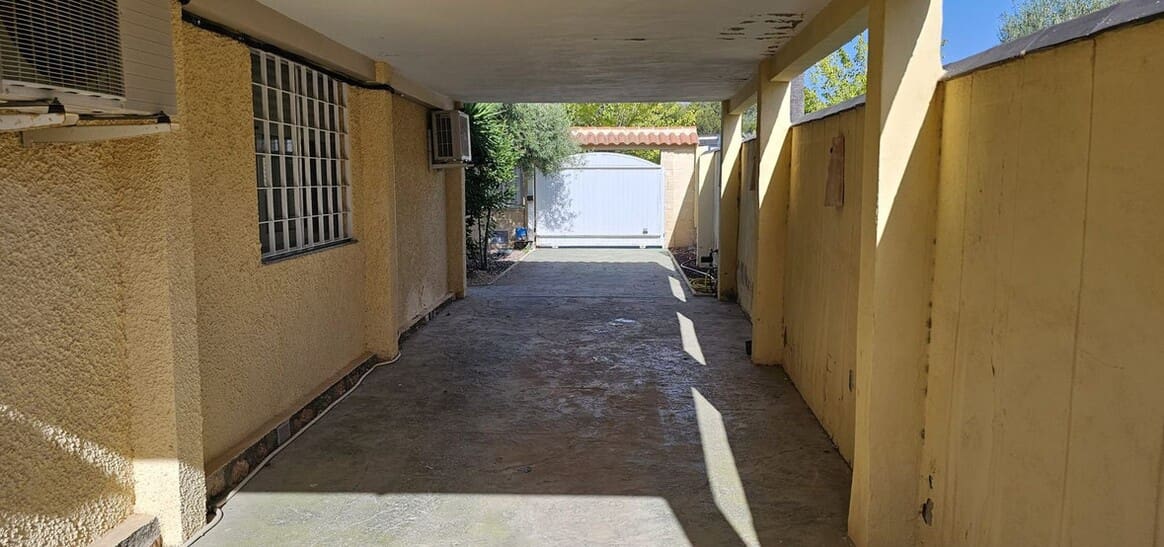 5 soveværelse Villa til salg i Campoamor med swimmingpool garage - € 769.000 (Ref: 10172654)