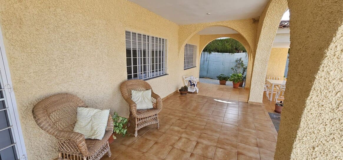 5 soveværelse Villa til salg i Campoamor med swimmingpool garage - € 769.000 (Ref: 10172654)