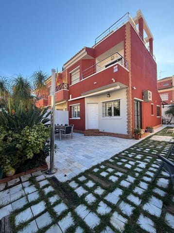 4 soverom Kjedet enebolig til salgs i Torre de la Horadada, Pilar de la Horadada med garasje - € 430 000 (Ref: 10172659)