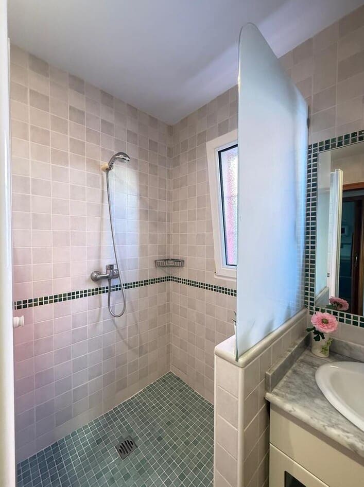 4 bedroom Semi-detached Villa for sale in Torre de la Horadada with garage - € 430,000 (Ref: 10172659)