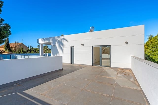 4 sypialnia Willa na sprzedaż w Dehesa de Campoamor, Orihuela z basenem garażem - 985 000 € (Ref: 10172664)