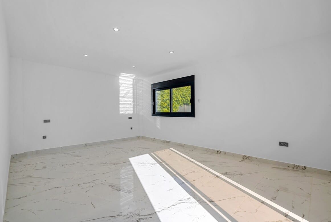 4 sypialnia Willa na sprzedaż w Campoamor z basenem garażem - 985 000 € (Ref: 10172664)
