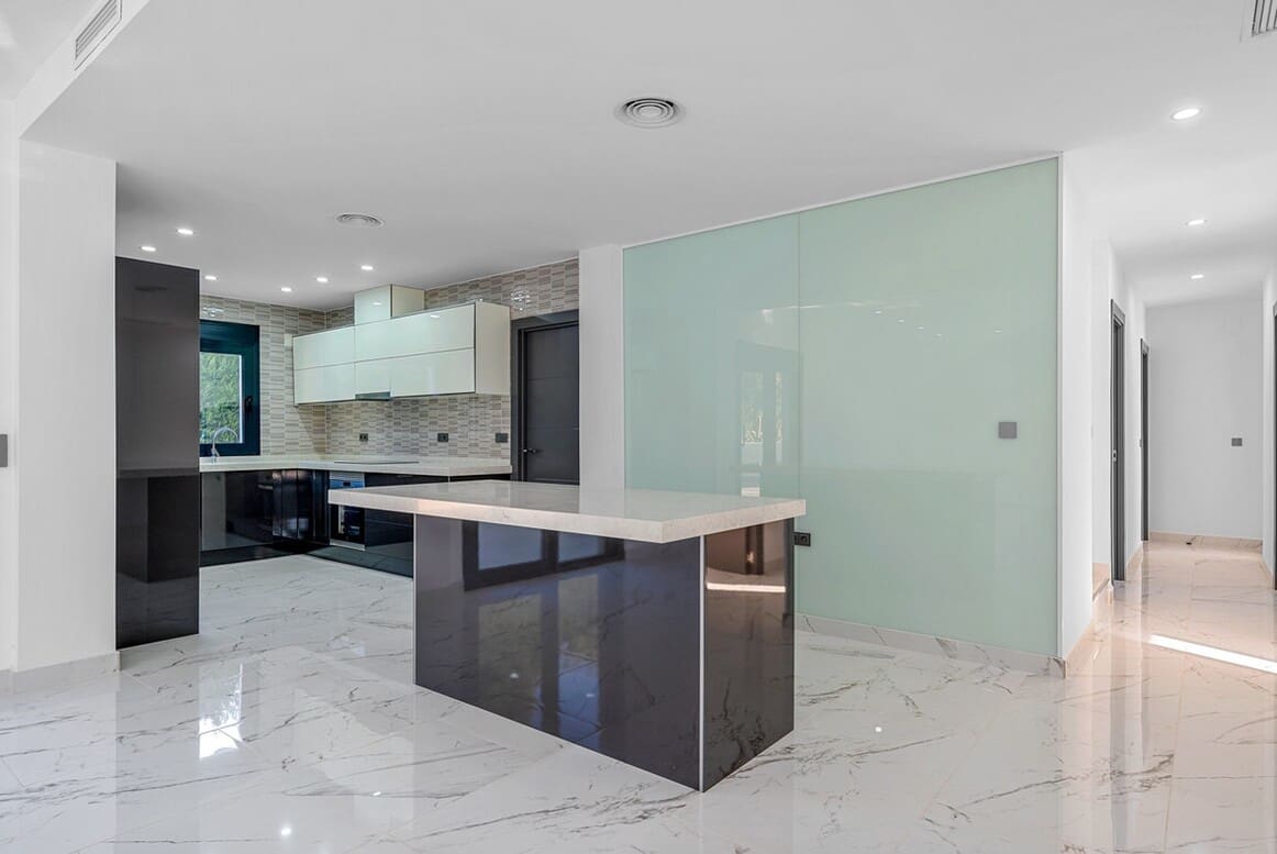 4 sypialnia Willa na sprzedaż w Campoamor z basenem garażem - 985 000 € (Ref: 10172664)