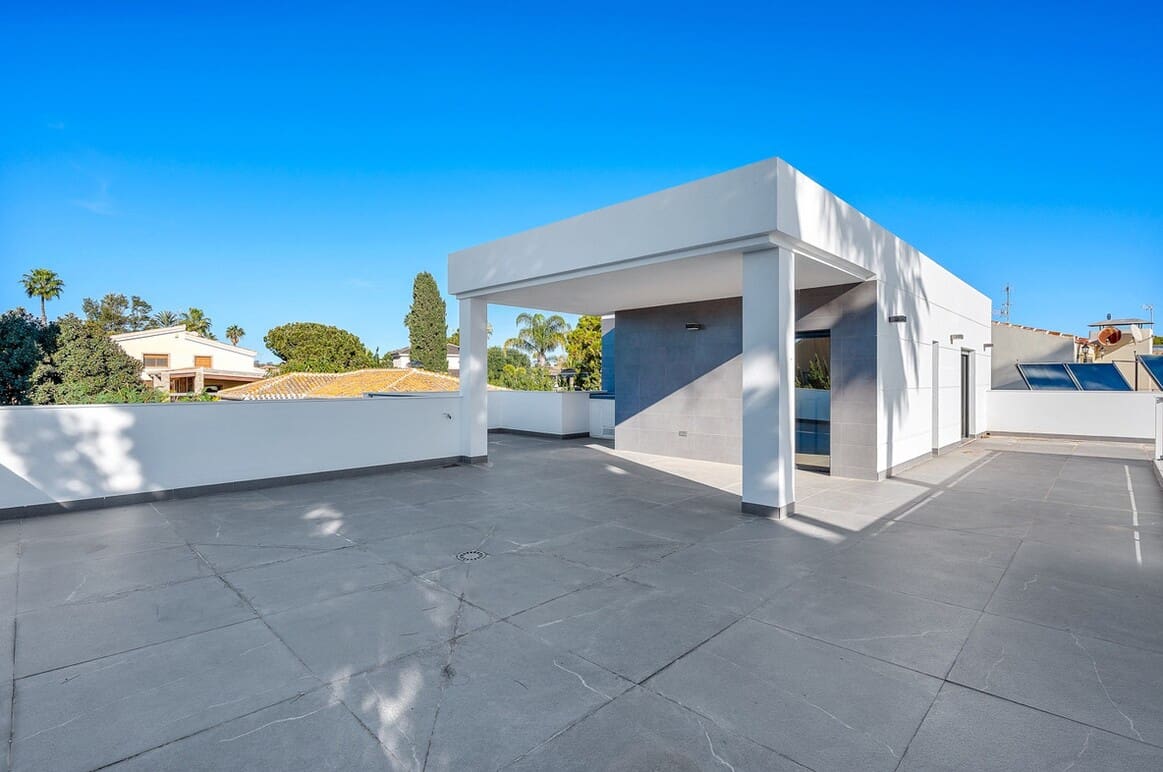4 sypialnia Willa na sprzedaż w Campoamor z basenem garażem - 985 000 € (Ref: 10172664)
