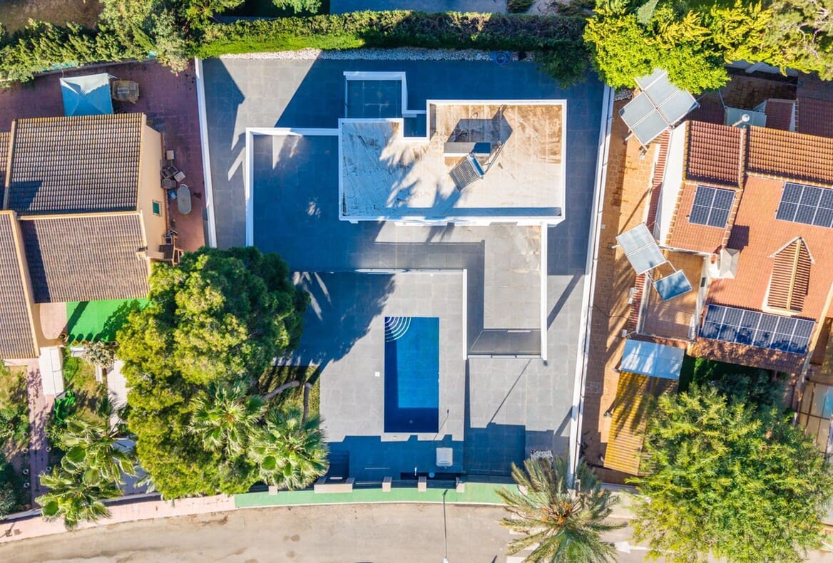 4 sypialnia Willa na sprzedaż w Campoamor z basenem garażem - 985 000 € (Ref: 10172664)