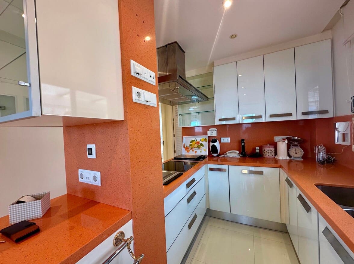 2 soveværelse Lejlighed til salg i Guardamar del Segura med swimmingpool garage - € 419.000 (Ref: 10172665)