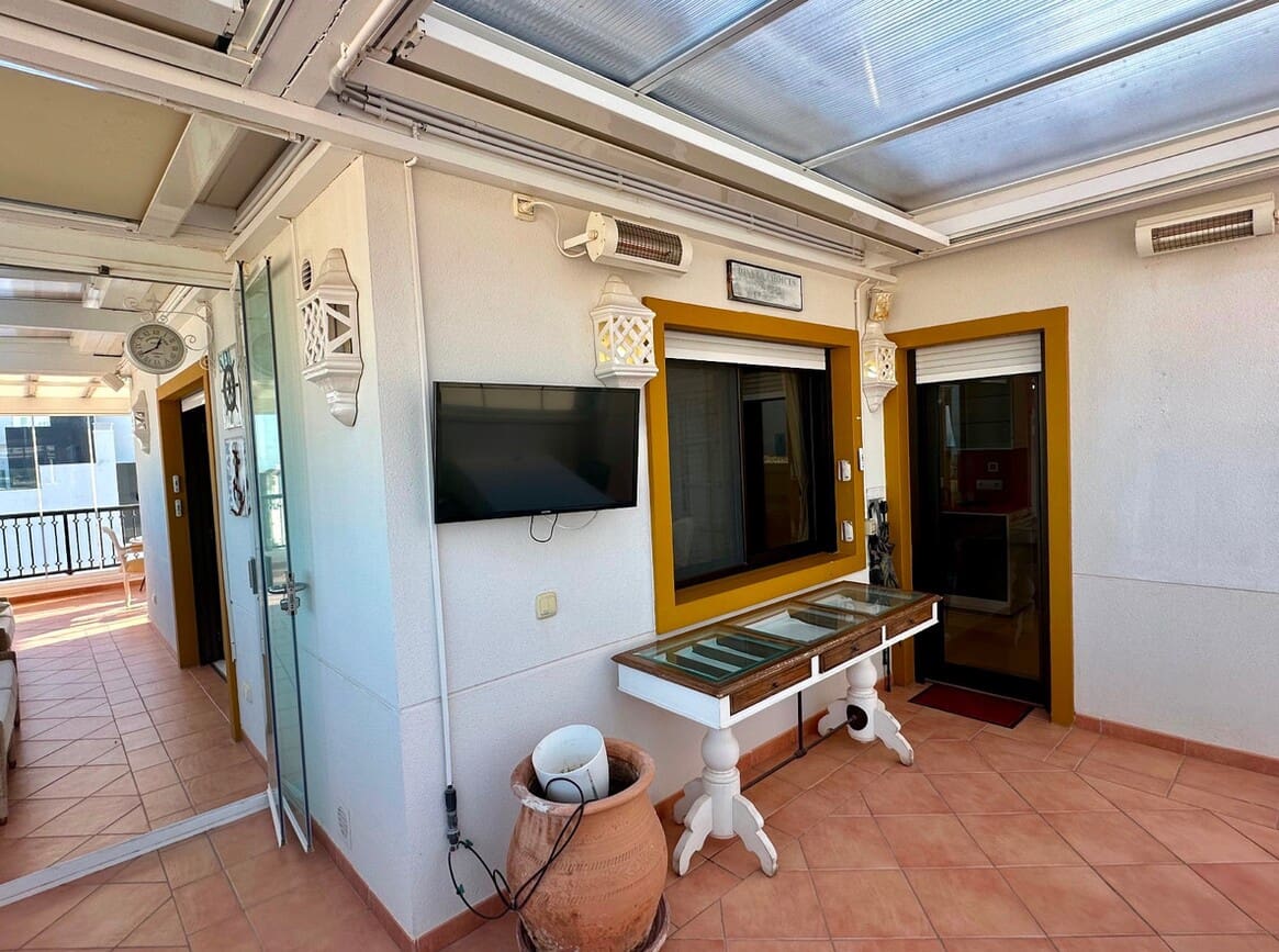 2 soveværelse Lejlighed til salg i Guardamar del Segura med swimmingpool garage - € 419.000 (Ref: 10172665)