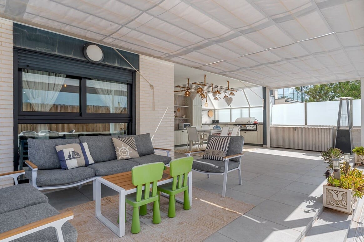 Apartamento de 3 habitaciones en Guardamar del Segura en venta con piscina garaje - 379.000 € (Ref: 10172668)