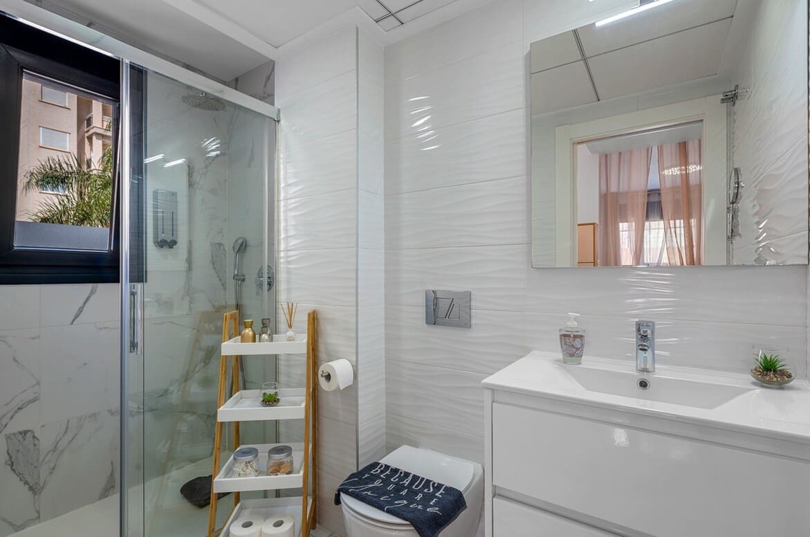 Apartamento de 3 habitaciones en Guardamar del Segura en venta con piscina garaje - 379.000 € (Ref: 10172668)