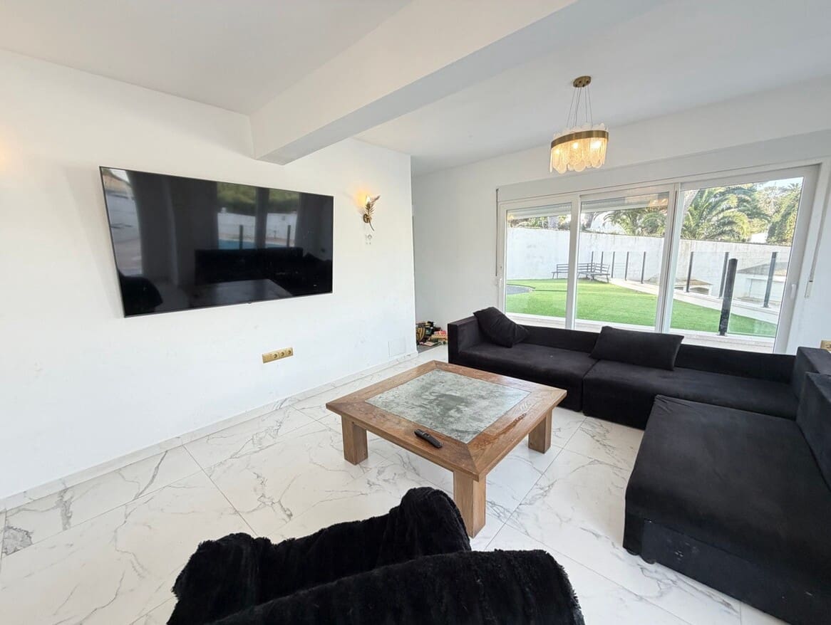 6 Zimmer Villa zu verkaufen in Orihuela Costa mit Pool Garage - 695.000 € (Ref: 10172669)