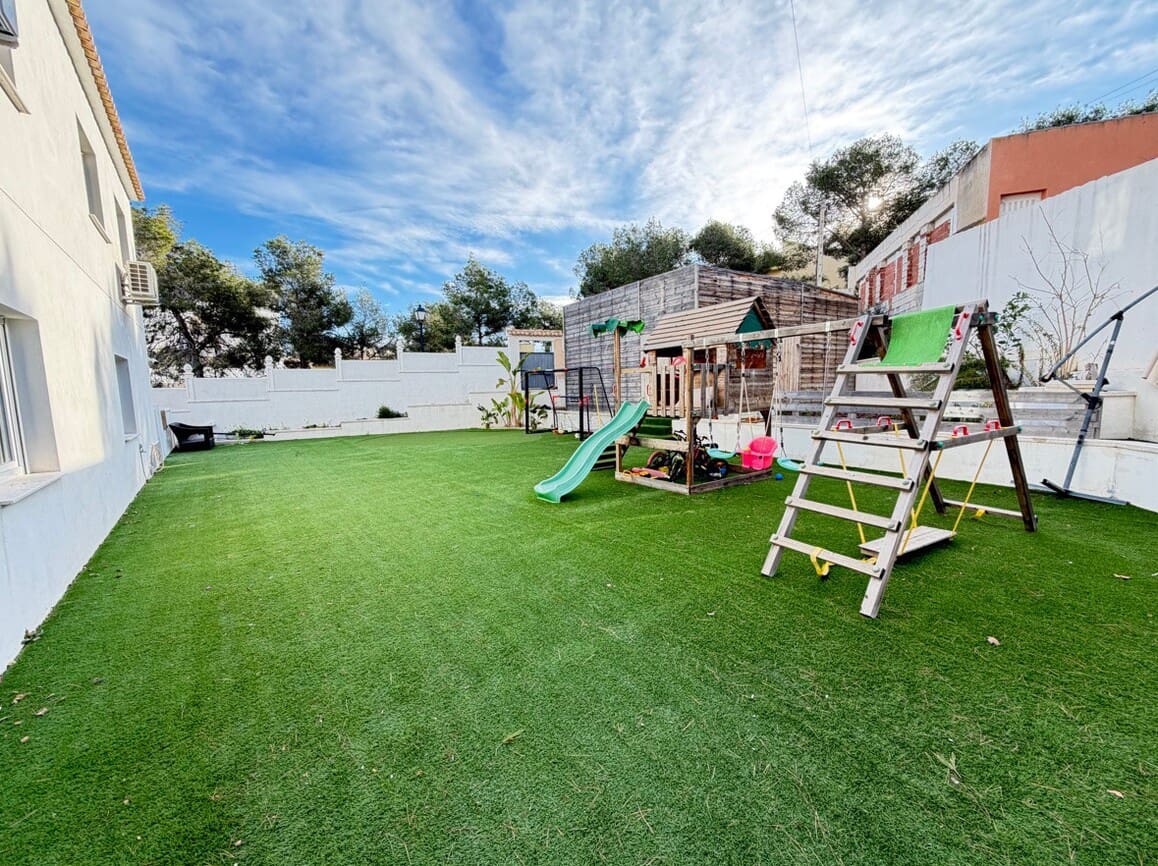 6 Zimmer Villa zu verkaufen in Orihuela Costa mit Pool Garage - 695.000 € (Ref: 10172669)