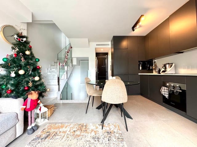 4 soverom Hus til salgs i Zona Pueblo, Guardamar del Segura med garasje - € 360 000 (Ref: 10172670)
