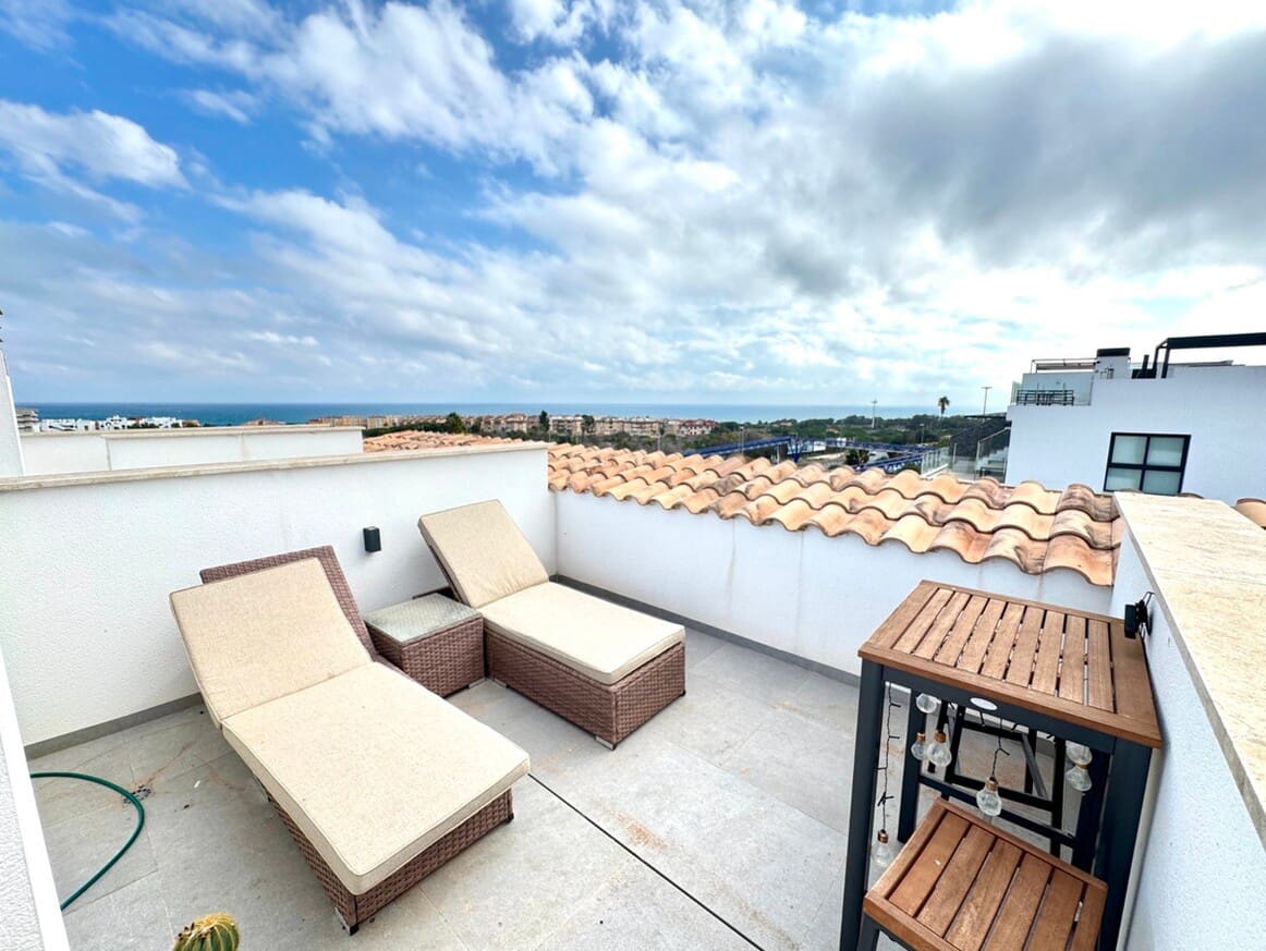 4 soverom Hus til salgs i Guardamar del Segura med garasje - € 360 000 (Ref: 10172670)