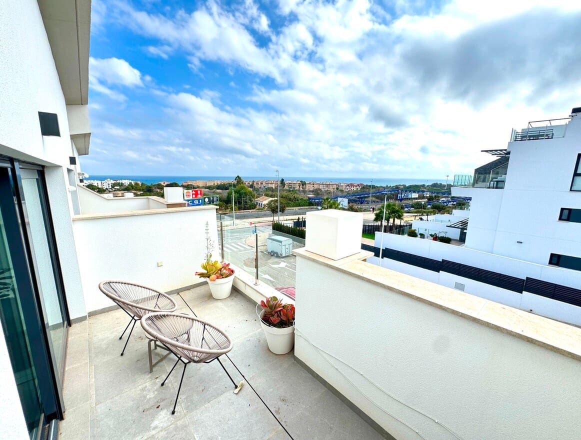 4 soverom Hus til salgs i Guardamar del Segura med garasje - € 360 000 (Ref: 10172670)