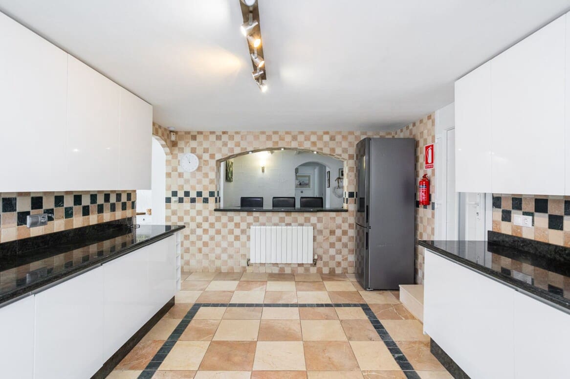 8 Zimmer Villa zu verkaufen in Campoamor mit Pool - 1.350.000 € (Ref: 10172672)