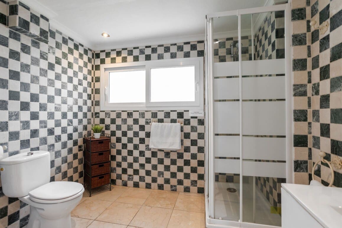 8 Zimmer Villa zu verkaufen in Campoamor mit Pool - 1.350.000 € (Ref: 10172672)