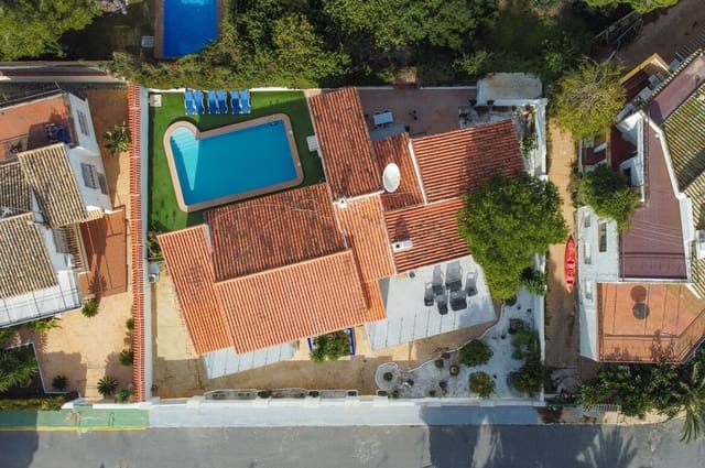 8 soveværelse Villa til salg i Dehesa de Campoamor, Orihuela med swimmingpool - € 1.350.000 (Ref: 10172672)