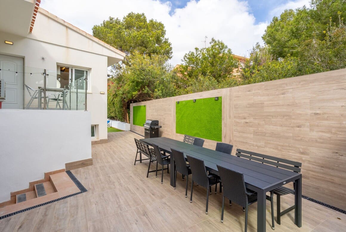 8 Zimmer Villa zu verkaufen in Campoamor mit Pool - 1.350.000 € (Ref: 10172672)
