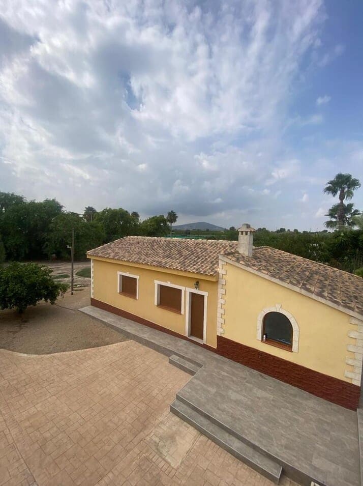 4 bedroom Finca/Country House for sale in Orihuela with pool garage - € 750,000 (Ref: 10172673)