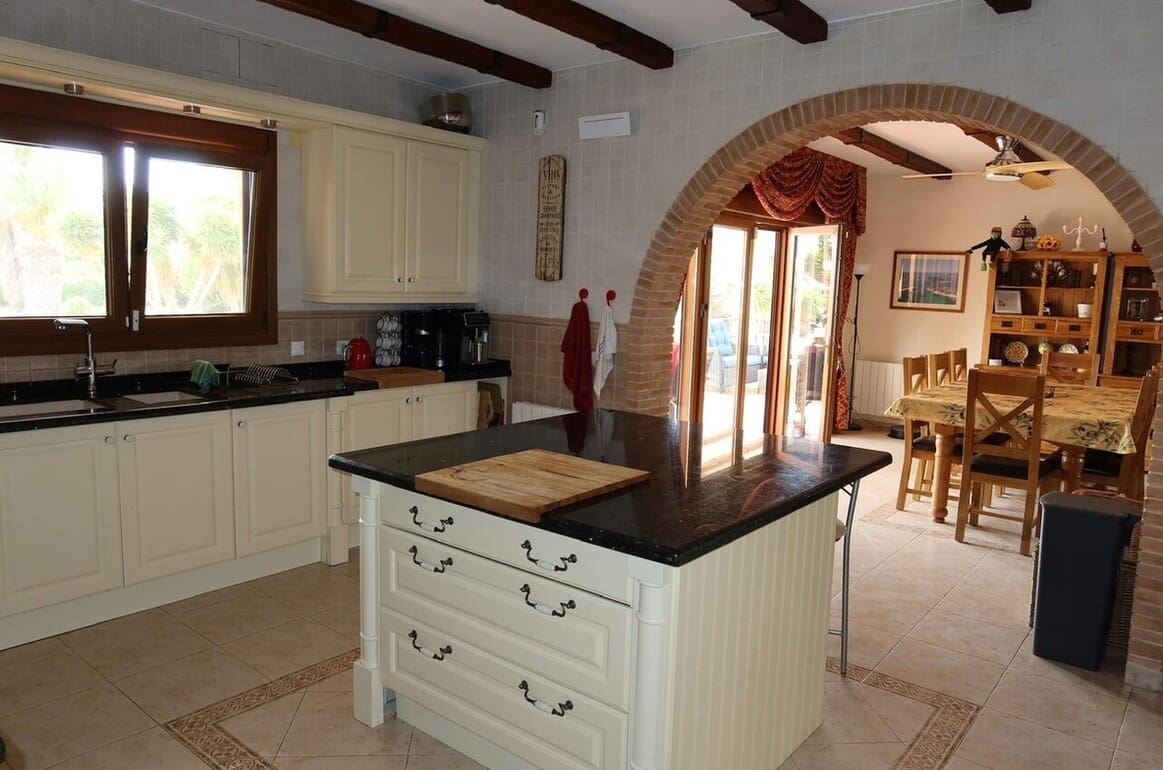 4 bedroom Finca/Country House for sale in Orihuela with pool garage - € 750,000 (Ref: 10172673)