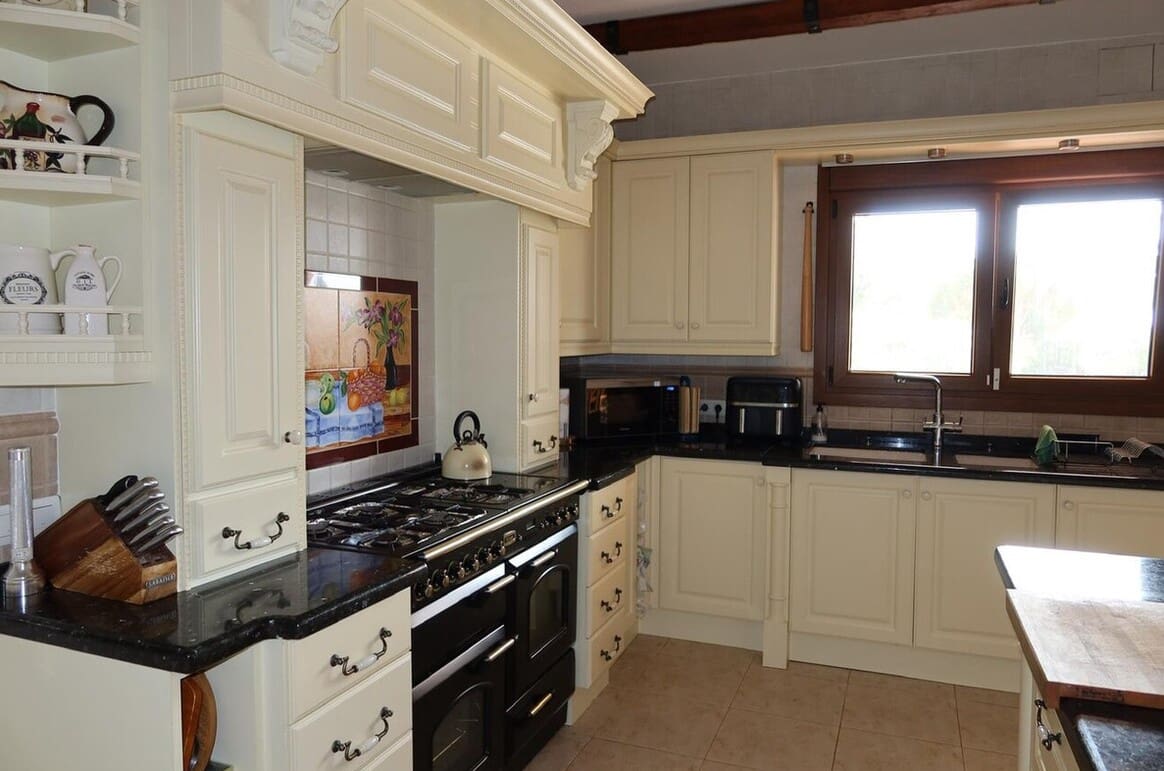 4 bedroom Finca/Country House for sale in Orihuela with pool garage - € 750,000 (Ref: 10172673)