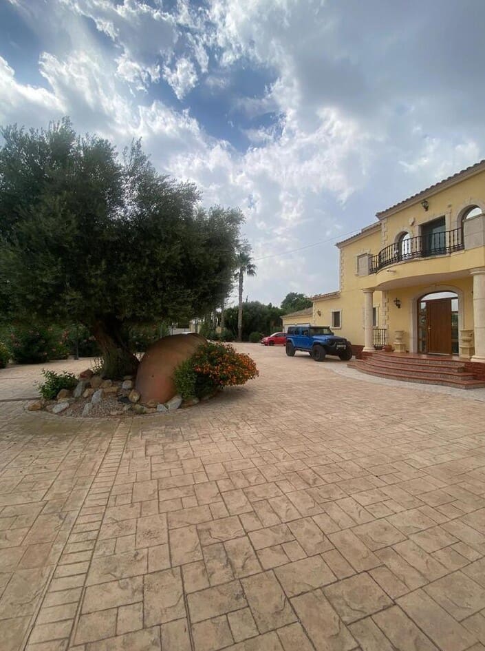 4 bedroom Finca/Country House for sale in Orihuela with pool garage - € 750,000 (Ref: 10172673)