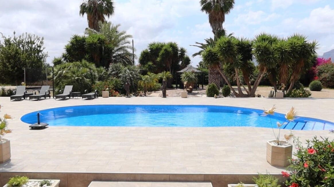 4 bedroom Finca/Country House for sale in Orihuela with pool garage - € 750,000 (Ref: 10172673)