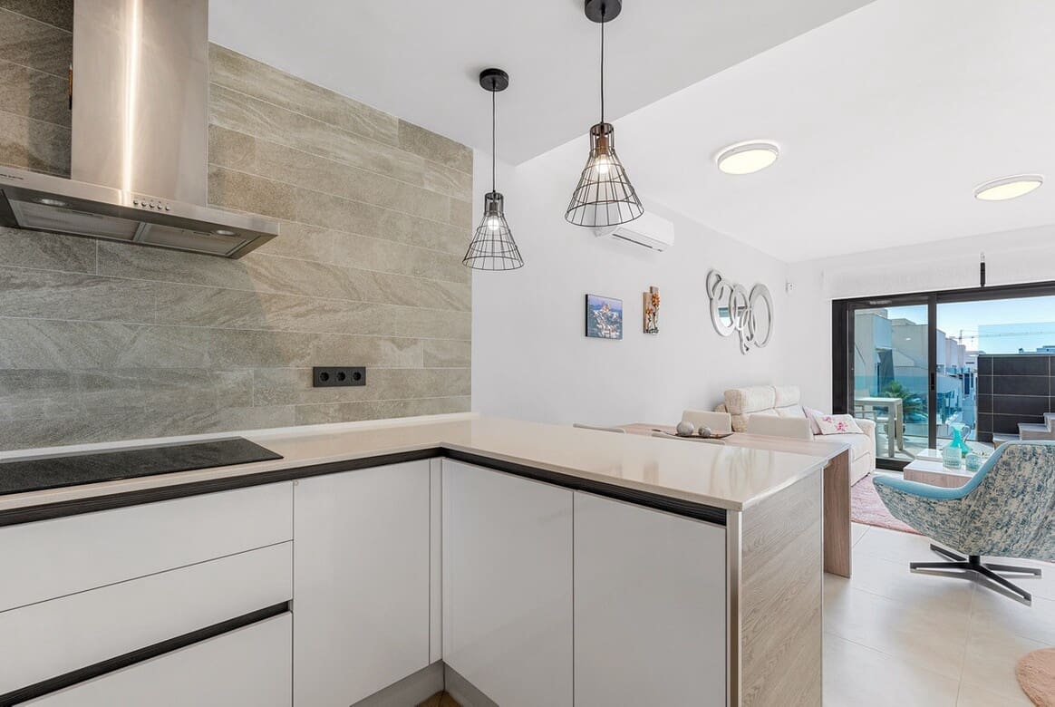 2 Zimmer Apartment zu verkaufen in Guardamar del Segura mit Pool Garage - 295.000 € (Ref: 10172675)
