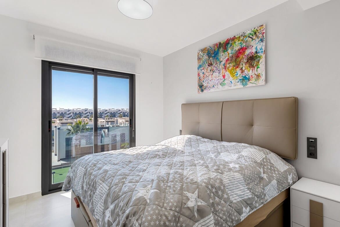 2 Zimmer Apartment zu verkaufen in Guardamar del Segura mit Pool Garage - 295.000 € (Ref: 10172675)