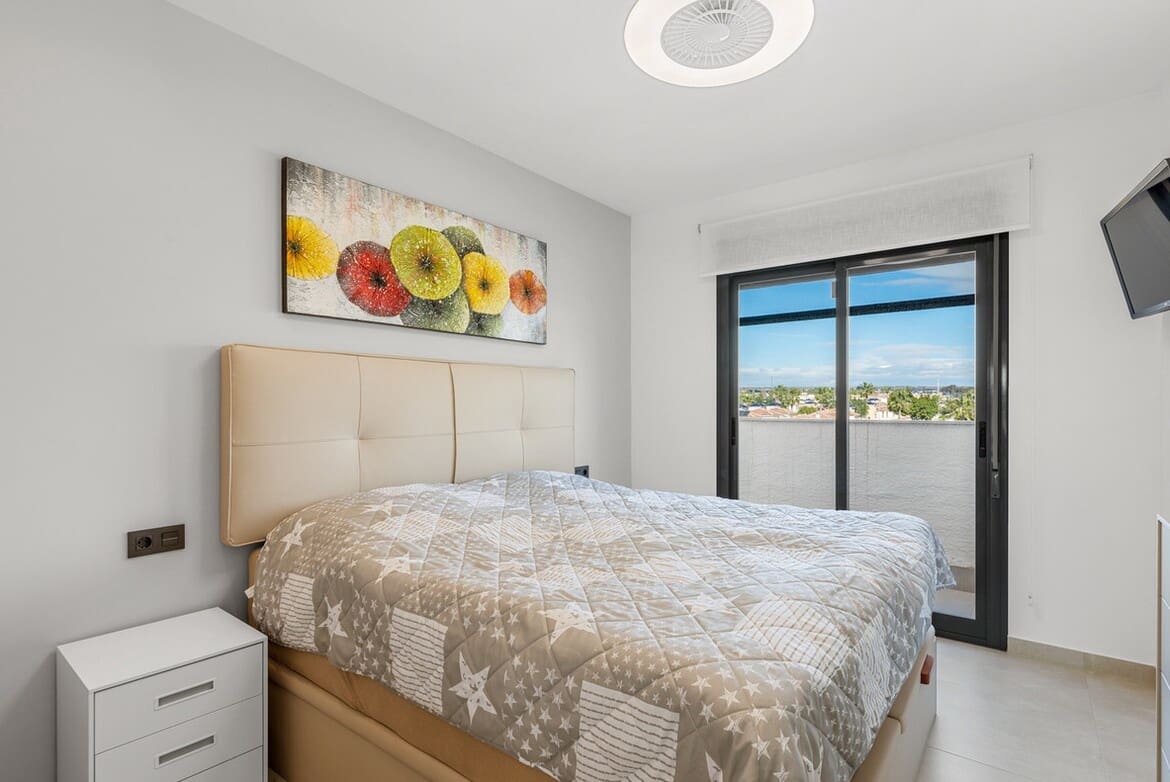 2 Zimmer Apartment zu verkaufen in Guardamar del Segura mit Pool Garage - 295.000 € (Ref: 10172675)