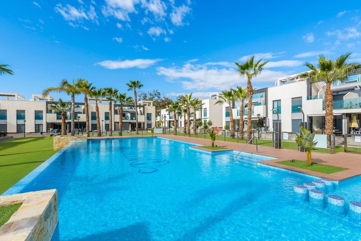 2 Zimmer Apartment zu verkaufen in Guardamar del Segura mit Pool Garage - 295.000 € (Ref: 10172675)