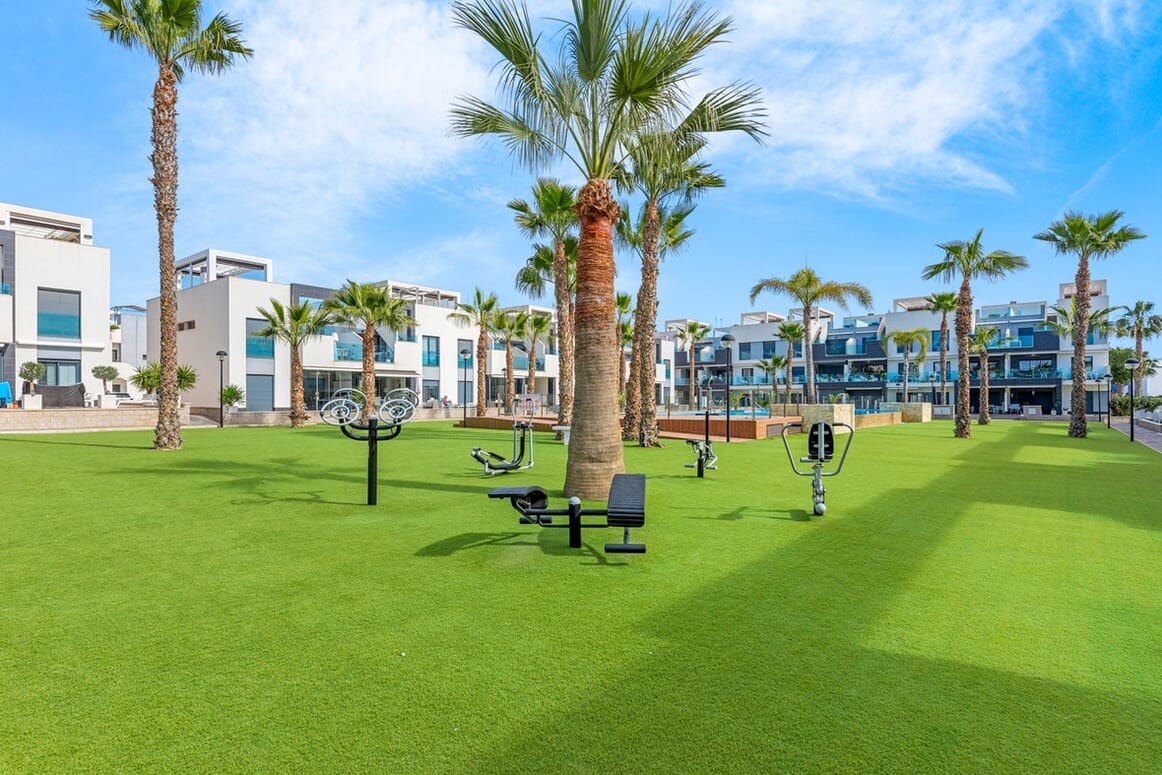 2 Zimmer Apartment zu verkaufen in Guardamar del Segura mit Pool Garage - 295.000 € (Ref: 10172675)