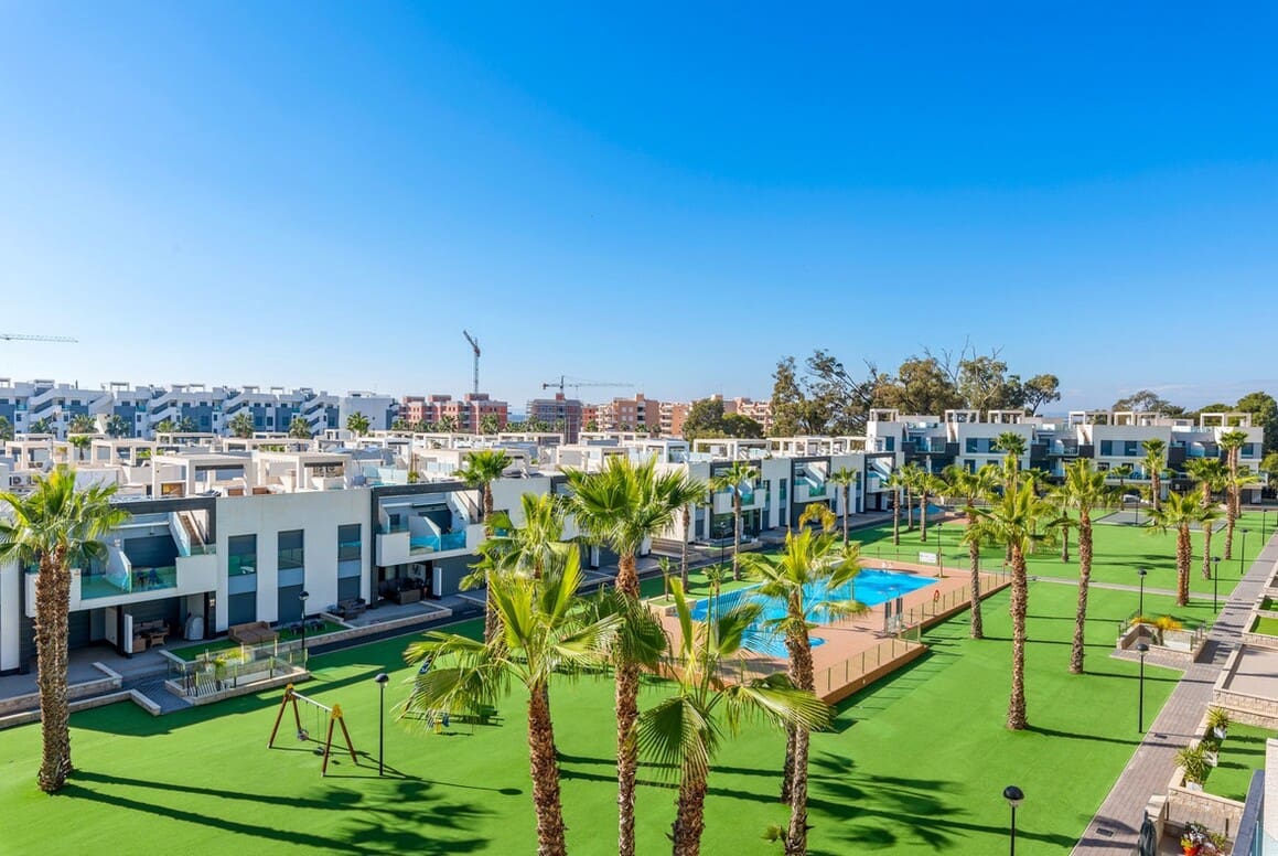 2 Zimmer Apartment zu verkaufen in Guardamar del Segura mit Pool Garage - 295.000 € (Ref: 10172675)