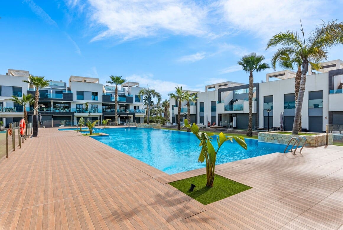 2 Zimmer Apartment zu verkaufen in Guardamar del Segura mit Pool Garage - 295.000 € (Ref: 10172675)