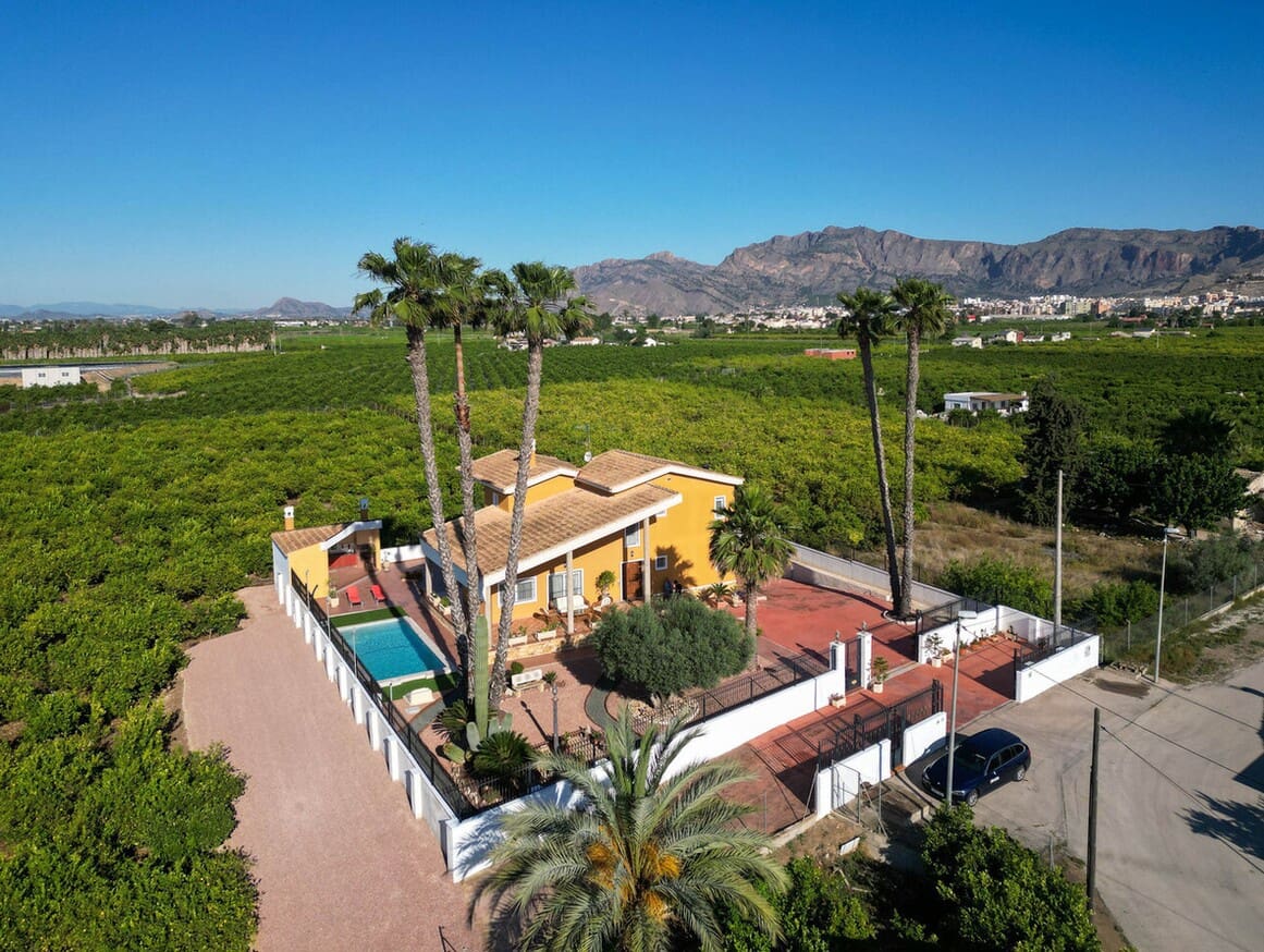 5 bedroom Finca/Country House for sale in Orihuela with pool - € 649,999 (Ref: 10172677)