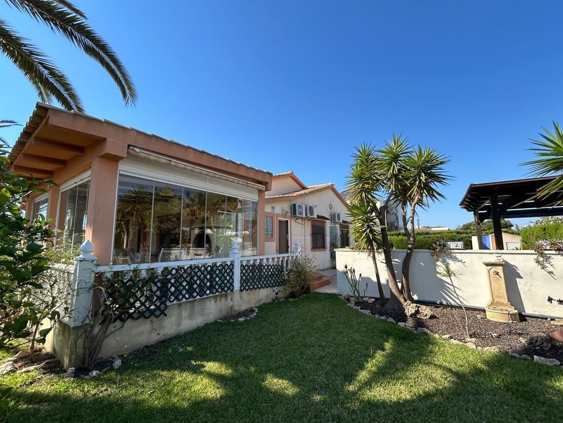 3 sypialnia Willa na sprzedaż w Cabo Roig z basenem - 790 000 € (Ref: 10172678)