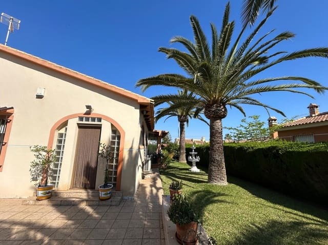 3 sypialnia Willa na sprzedaż w Cabo Roig, Orihuela z basenem - 790 000 € (Ref: 10172678)