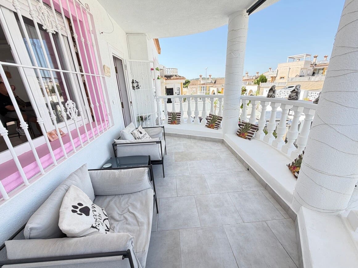 3 bedroom Villa for sale in San Miguel de Salinas with pool - € 330,000 (Ref: 10172679)