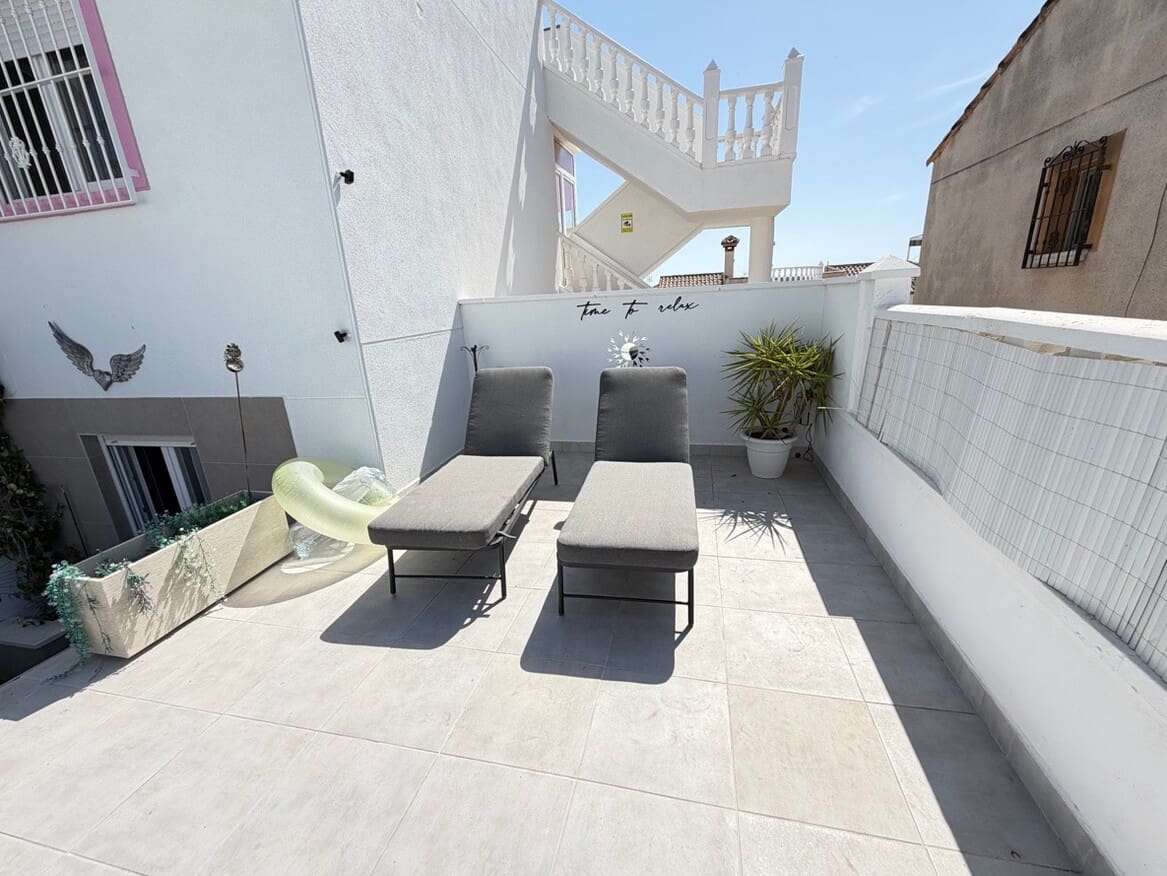 3 bedroom Villa for sale in San Miguel de Salinas with pool - € 330,000 (Ref: 10172679)