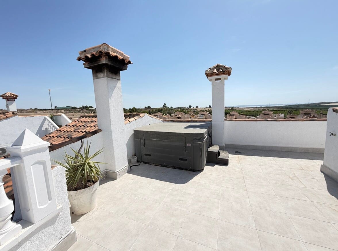 3 bedroom Villa for sale in San Miguel de Salinas with pool - € 330,000 (Ref: 10172679)