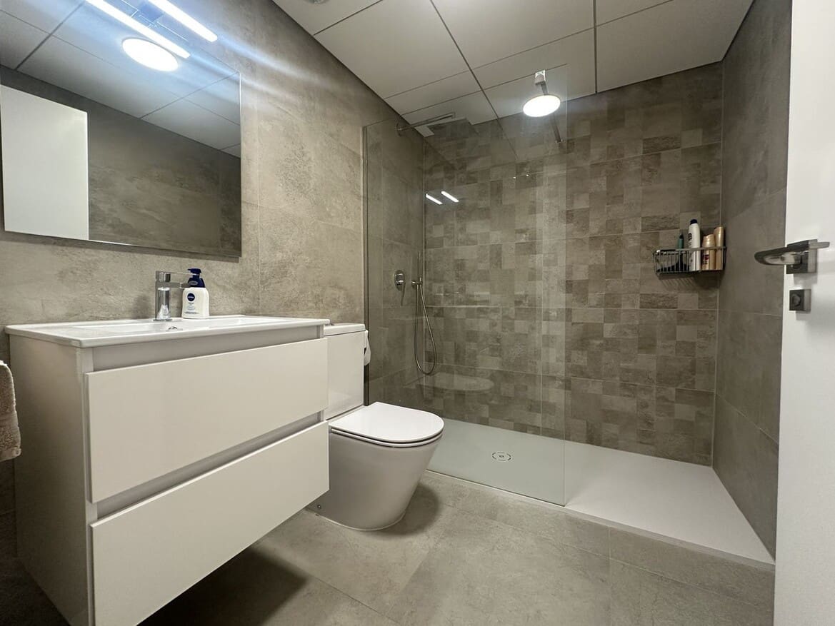 2 slaapkamer Appartement te koop in Santa Pola met zwembad garage - € 419.000 (Ref: 10172680)