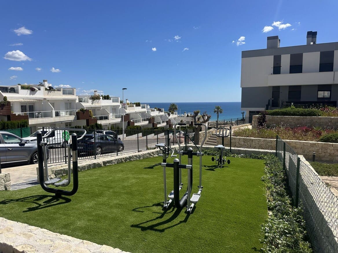 2 slaapkamer Appartement te koop in Santa Pola met zwembad garage - € 419.000 (Ref: 10172680)