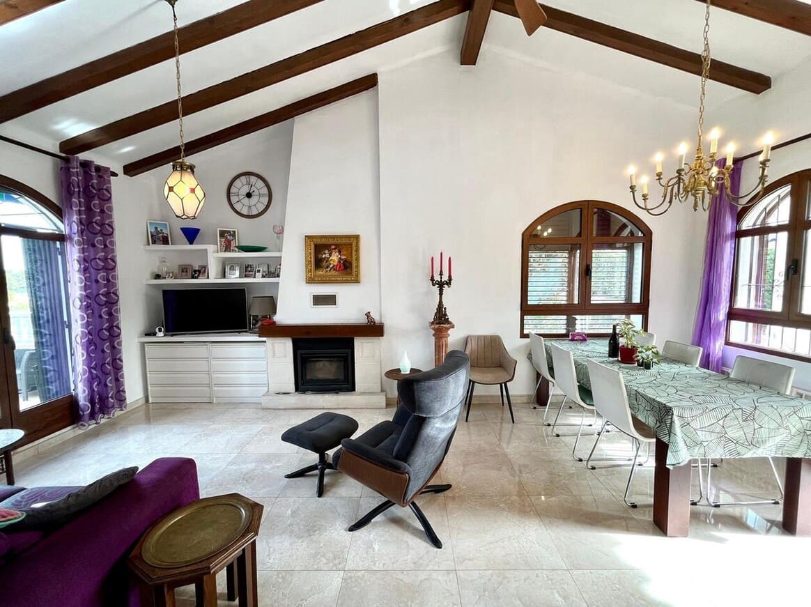 4 bedroom Villa for sale in Orihuela Costa with pool garage - € 879,000 (Ref: 10172681)