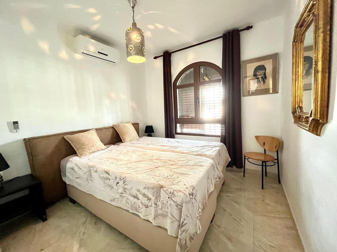 4 bedroom Villa for sale in Orihuela Costa with pool garage - € 879,000 (Ref: 10172681)
