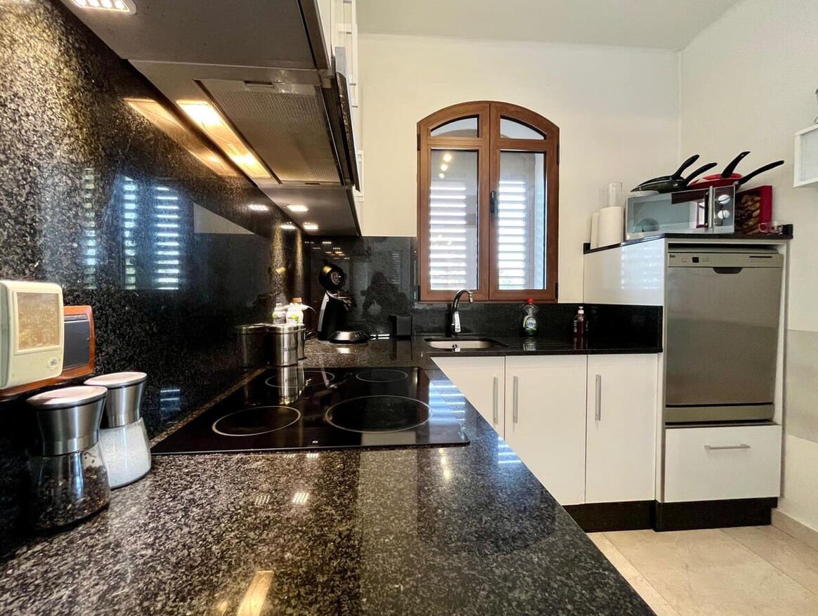 4 bedroom Villa for sale in Orihuela Costa with pool garage - € 879,000 (Ref: 10172681)