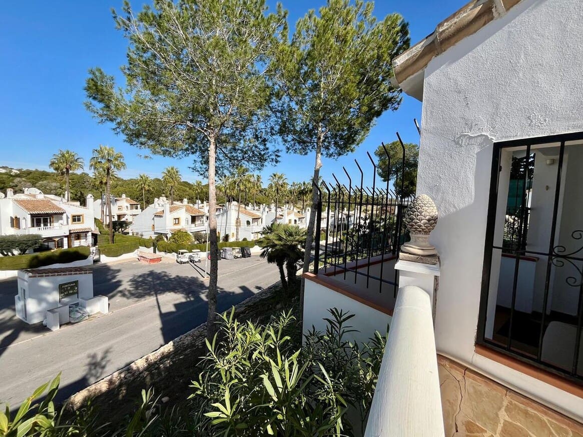4 bedroom Villa for sale in Orihuela Costa with pool garage - € 879,000 (Ref: 10172681)