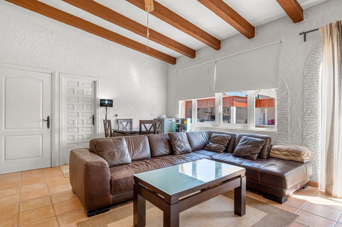 6 Zimmer Finca/Landgut zu verkaufen in Almoradi mit Pool - 595.000 € (Ref: 10172682)