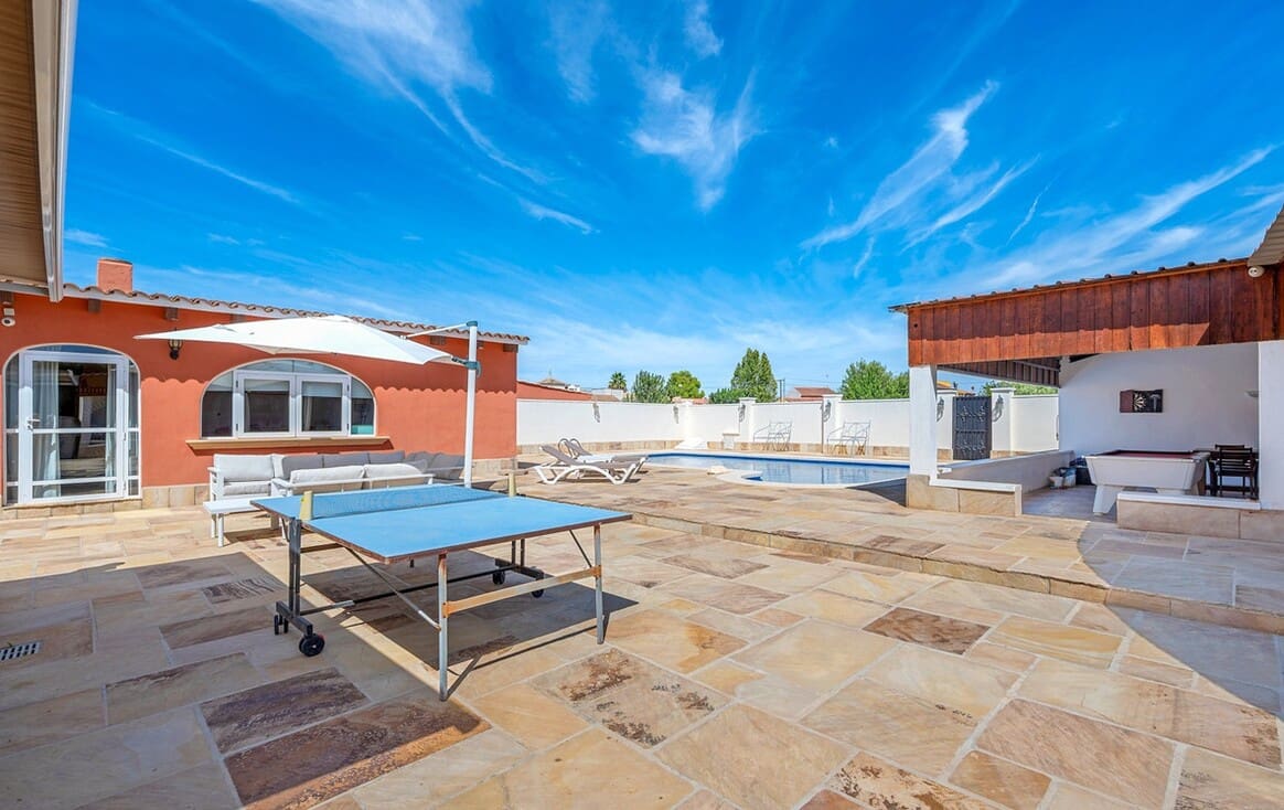 6 Zimmer Finca/Landgut zu verkaufen in Almoradi mit Pool - 595.000 € (Ref: 10172682)