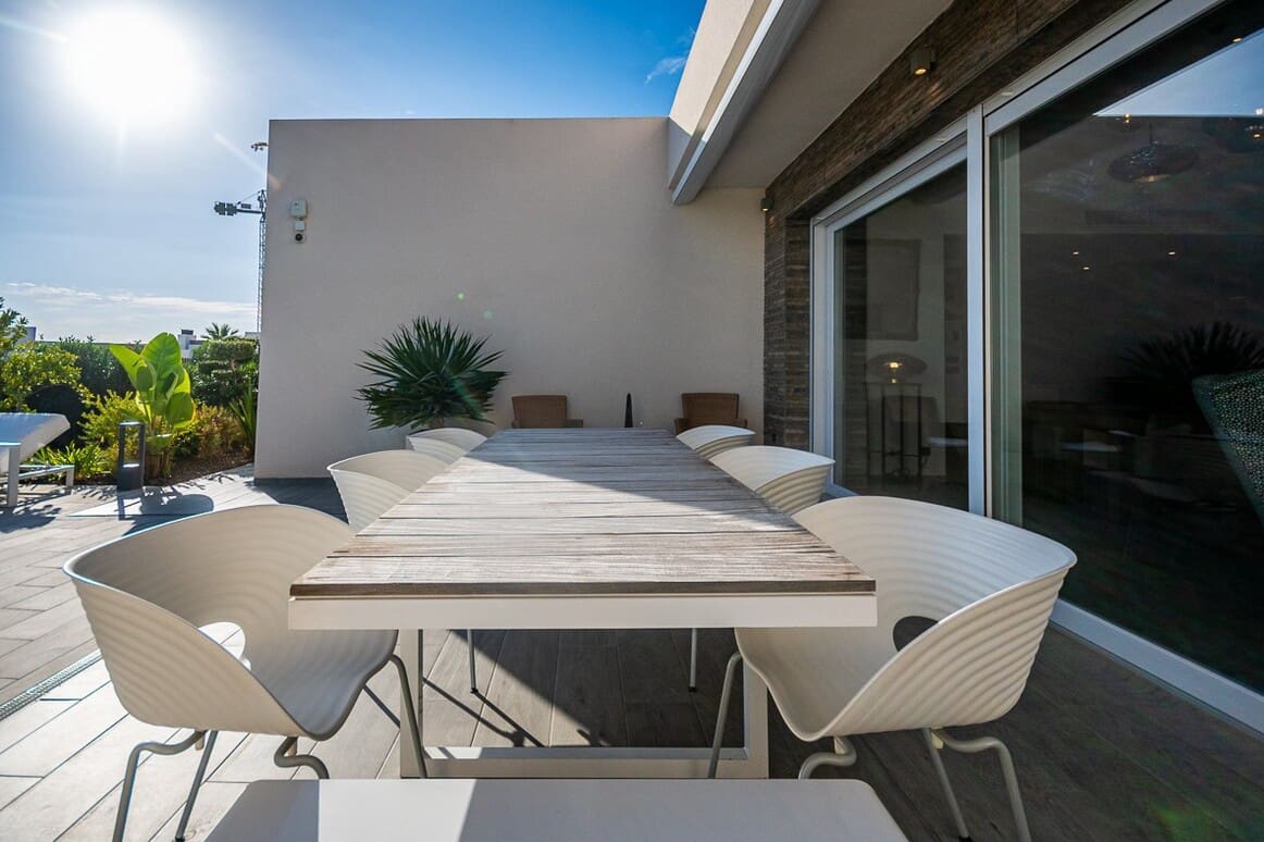 2 slaapkamer Villa te koop in Algorfa met zwembad garage - € 610.000 (Ref: 10172684)